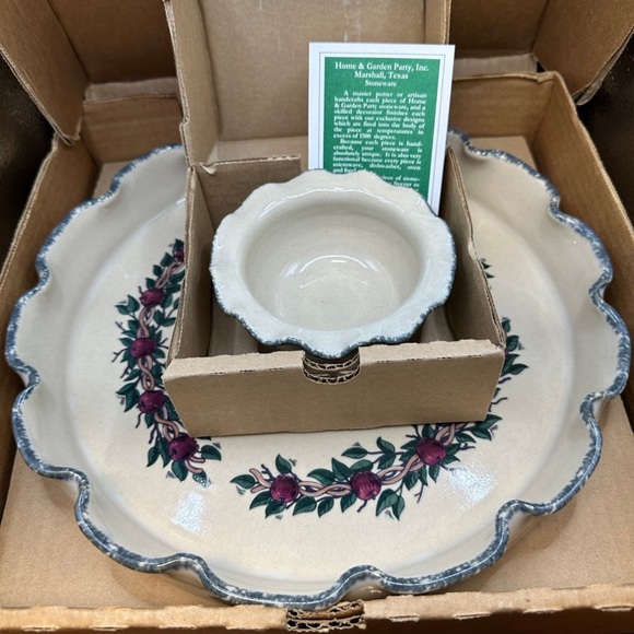 Chip and Dip stoneware by Home and Garden - Picture 3 of 13